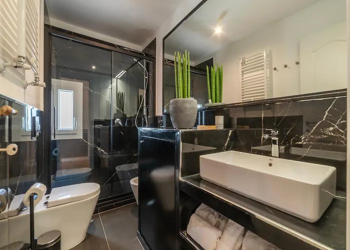 Castro Pretorio 24 - Fromhometorome Apartment